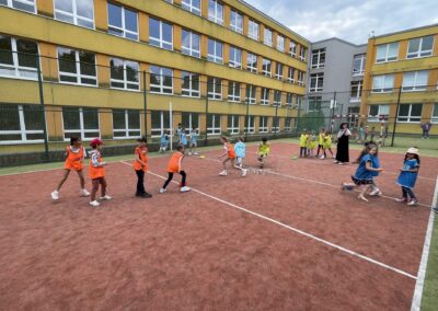 foto 4 o 400x284 - 14.6. Sportovní odpoledne na dvoře