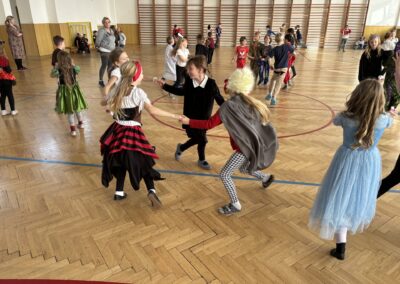 img 4778 400x284 - MASOPUSTNÍ REJ V TĚLOCVIČNĚ