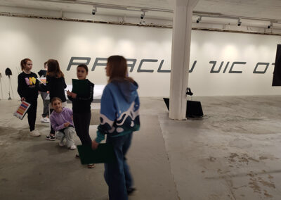 img 20250325 091925 400x284 - Na výtvarném workshopu v Pragovka Gallery