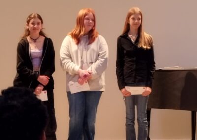 img 20250528 102508 400x284 - Ocenění za výsledky v obvodních kolech předmětových soutěžích