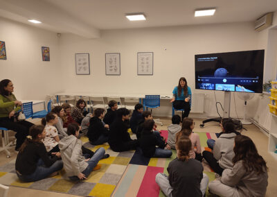 img 20260203 082029 400x284 - &Uacute;norov&eacute; robotick&eacute; workshopy 6. tř&iacute;d &ndash; cesta na Mars