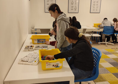 img 20260203 083546 400x284 - &Uacute;norov&eacute; robotick&eacute; workshopy 6. tř&iacute;d &ndash; cesta na Mars