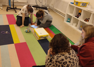 img 20260203 091217 400x284 - &Uacute;norov&eacute; robotick&eacute; workshopy 6. tř&iacute;d &ndash; cesta na Mars