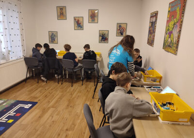 img 20260203 101624 400x284 - &Uacute;norov&eacute; robotick&eacute; workshopy 6. tř&iacute;d &ndash; cesta na Mars