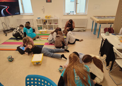 img 20260203 104247 400x284 - &Uacute;norov&eacute; robotick&eacute; workshopy 6. tř&iacute;d &ndash; cesta na Mars