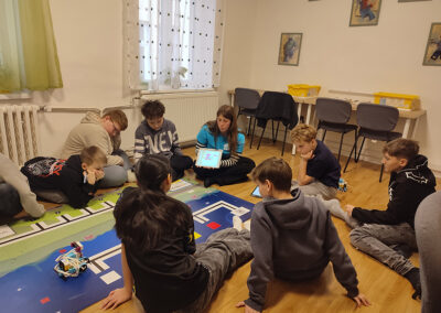 img 20260203 110134 400x284 - &Uacute;norov&eacute; robotick&eacute; workshopy 6. tř&iacute;d &ndash; cesta na Mars