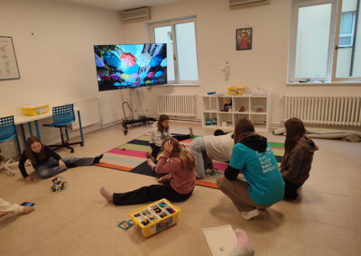 img 20260203 110440 400x284 - &Uacute;norov&eacute; robotick&eacute; workshopy 6. tř&iacute;d &ndash; cesta na Mars