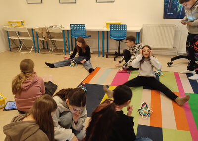 img 20260203 110611 400x284 - &Uacute;norov&eacute; robotick&eacute; workshopy 6. tř&iacute;d &ndash; cesta na Mars