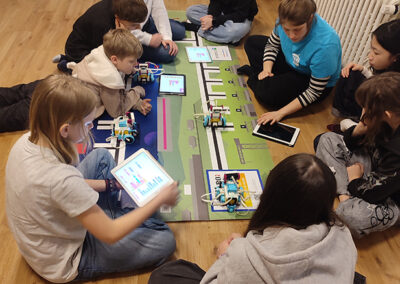 img 20260203 130337 400x284 - &Uacute;norov&eacute; robotick&eacute; workshopy 6. tř&iacute;d &ndash; cesta na Mars